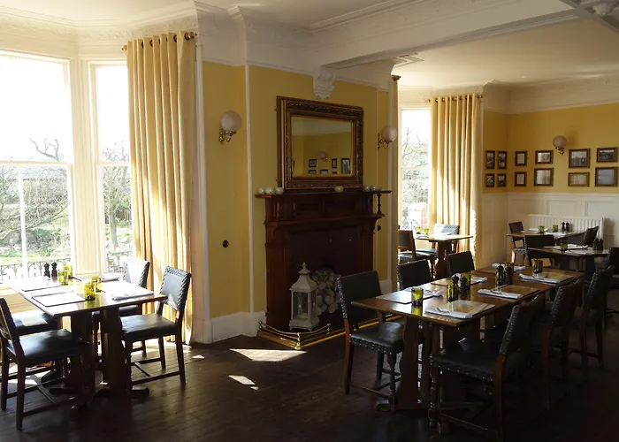 Kilmarnock Arms Hotel